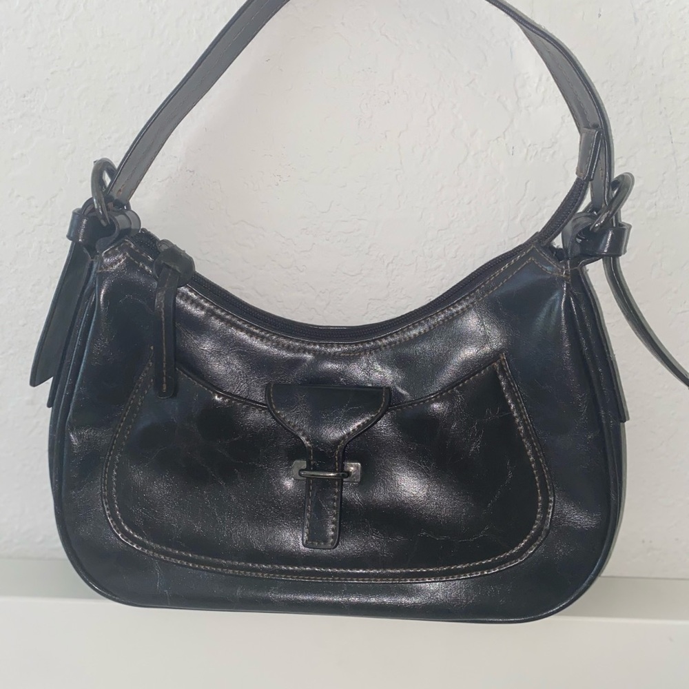 Cute Y2K baguette leather bag